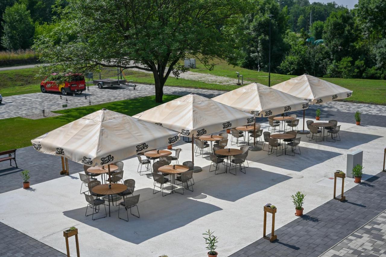 Nn Boutique Hotel Tiszaújváros Εξωτερικό φωτογραφία