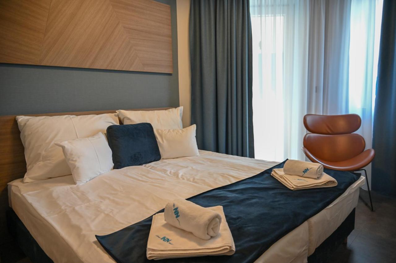 Nn Boutique Hotel Tiszaújváros Εξωτερικό φωτογραφία