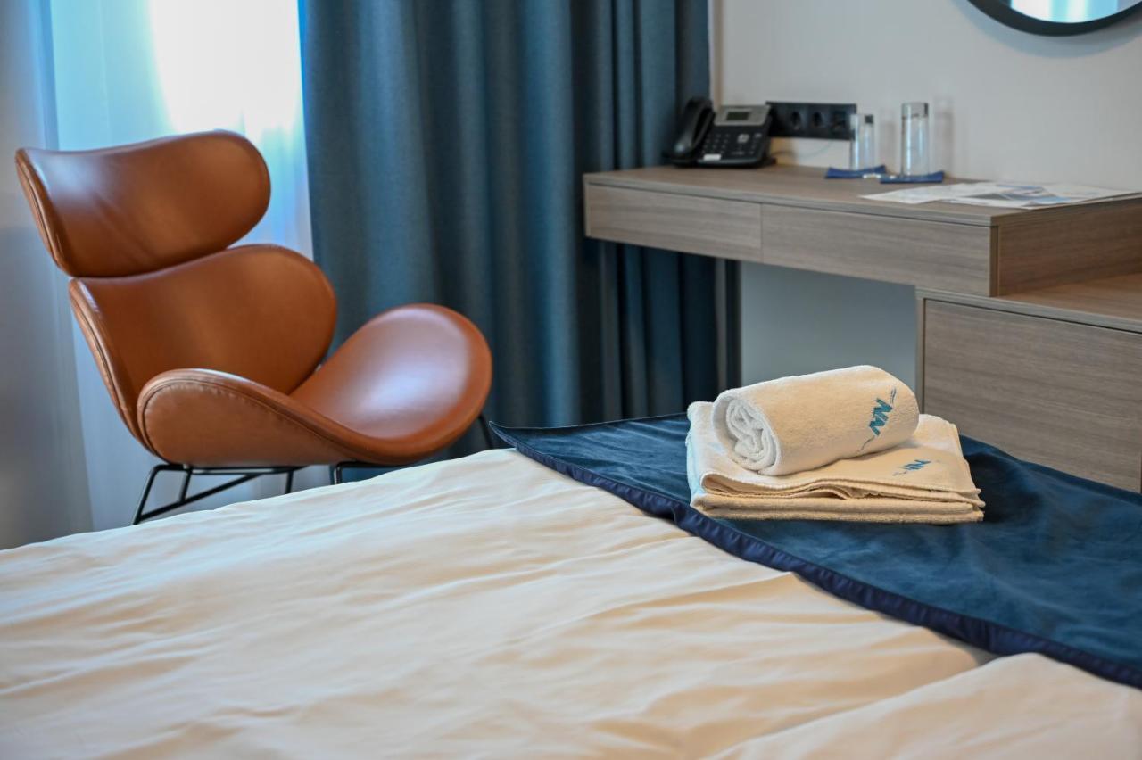 Nn Boutique Hotel Tiszaújváros Εξωτερικό φωτογραφία