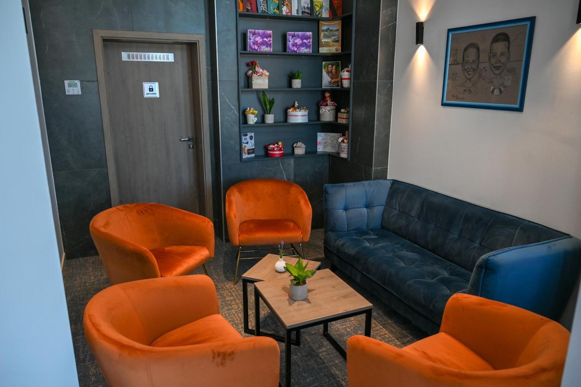 Nn Boutique Hotel Tiszaújváros Εξωτερικό φωτογραφία