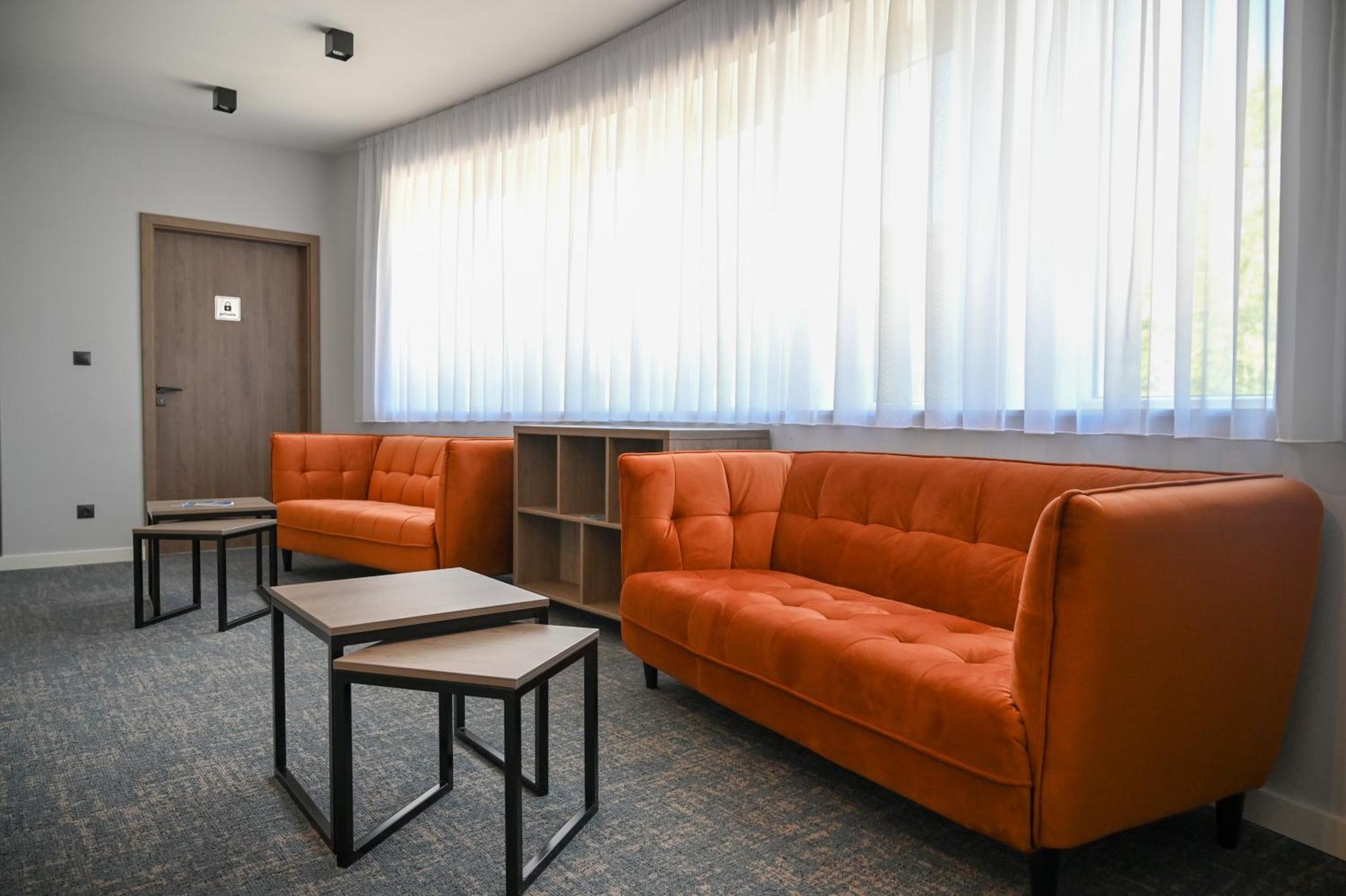 Nn Boutique Hotel Tiszaújváros Εξωτερικό φωτογραφία