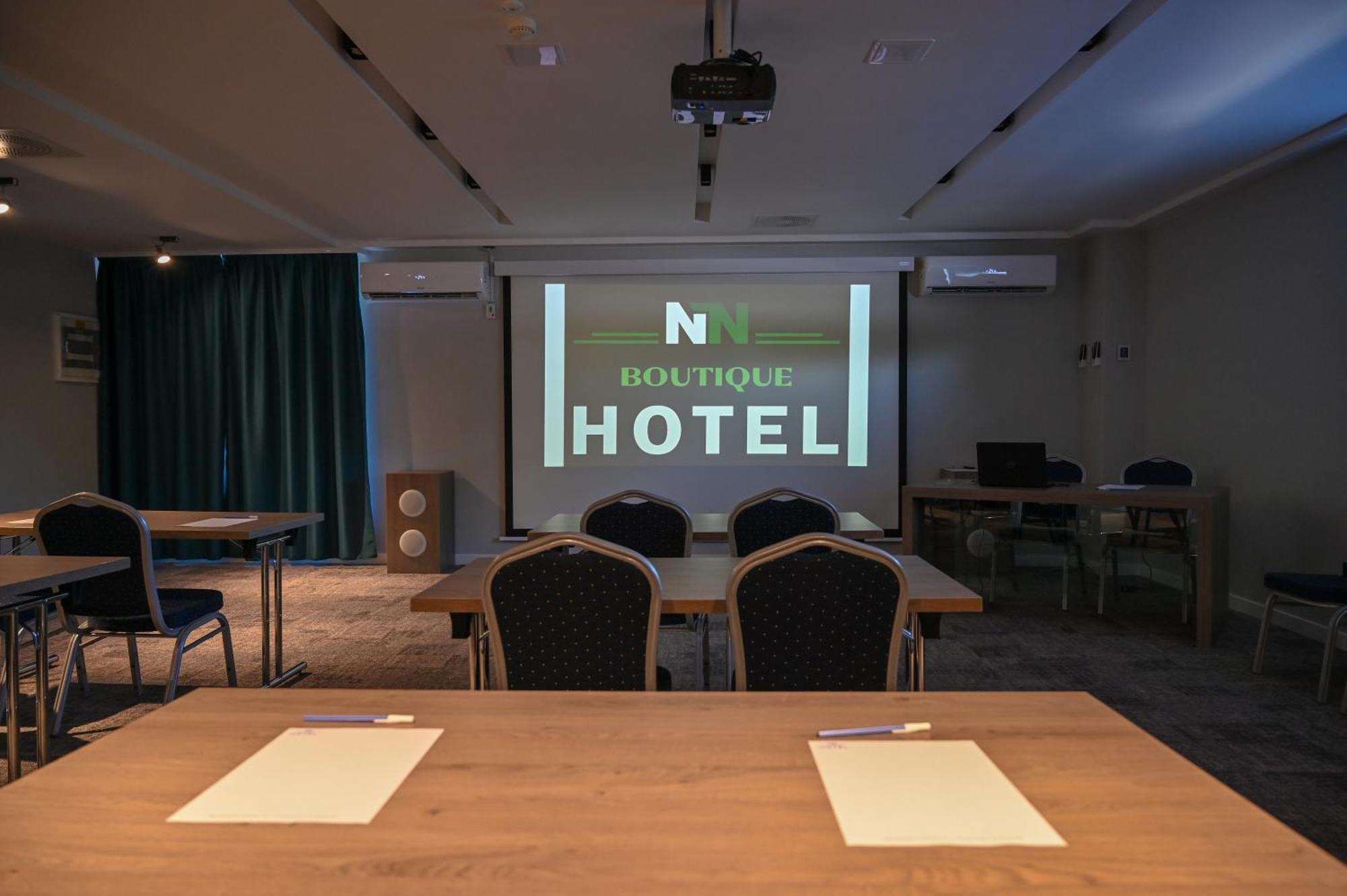 Nn Boutique Hotel Tiszaújváros Εξωτερικό φωτογραφία